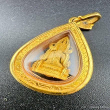 พระพุทธชินราช ภปร. ปี2548 ทองคำ พิมพ์เล็ก พร้อมกรอบเพชร