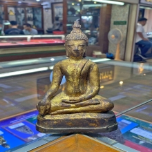 พระบูชาเชียงแสนสิงห์3 รักชาดทองเก่าเดิมๆ ไม่มีซ่อมใดๆ