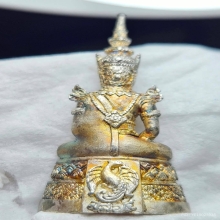 พระแก้วมรกต กรมสรรพสามิต ปี 2539 เนื้อเงินขัดเงา สภาพสวย