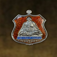 เหรียญโล่อาร์มตราตำรวจครูบาอริยชาติเนื้อเงินลงยาแดง