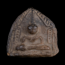 พระยอดขุนพลซุ้มเรือนแก้ว ข้างเม็ด เนื้อดิน ศิลปะชาน (Shan)