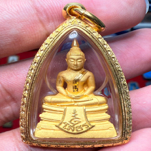 หลวงพ่อโสธรเนื้อทองคํา80ปีกรมตํารวจพิมใหญ่เงา