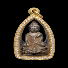 กริ่งเหนือดวง Wat Phutthaisawan 