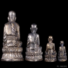 พ่อทวดสร้างเจดีย์ปี 33 ชุดกรรมการใหญ่ 4 องค์ เนื้อเงิน+กล่อง