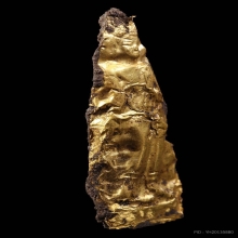 พระลีลากำแพงพลูจีบ เนื้อว่านหน้าทองคำ จ.กำแพงเพชร