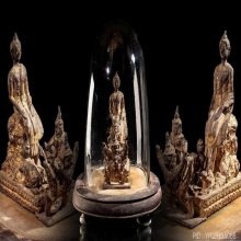 พระรัตนะปางป่าเลไลยก์ประทับบนนารายณ์ทรงครุฑ