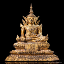 พระบูชายุครัตนะโกสินทร์ทรงเครื่อง