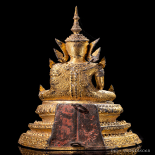 พระบูชายุครัตนะโกสินทร์ทรงเครื่อง
