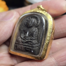 หลวงปู่ทวดเนื้อว่านพิมพ์ใหญ่ วัดพะโค๊ะ เลี่ยมทอง