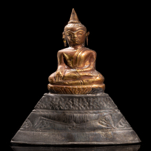 พระบูชาบุทองคำสมัยอยุธยาปราสาททอง