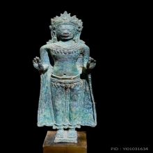 พระพุทธรูปสมัยลพบุรียืน