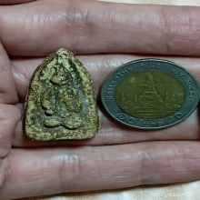 พระปิดตาเนื้อผงเก่า