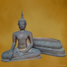 พระเจ้าล้านทอง วัดพระแก้ว จ.เชียงราย