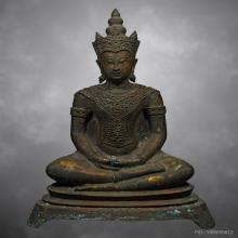 พระบูชาศิลปะล้านนาทรงเครื่อง เนื้อสำริด