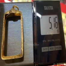 กรอบทอง ใส่สมเด็จ ขนาด กว้าง 2.8 สูง 4 cm วัดจากด้านใน