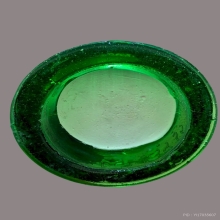 พระแก้ว 25 พุทธศตวรรษ พิมพ์ยืนอุ้มบาตร เนื้อแก้วสีเขียวมรกต