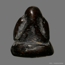 พระปิดตาพิมพ์ปั้นเนื้อผงคลุกรัก