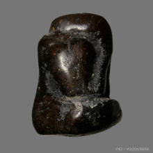 พระปิดตาพิมพ์ปั้นเนื้อผงคลุกรัก