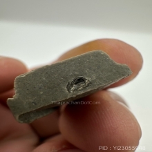 (2) พระผงของขวัญ หลวงปู่โต๊ะ ปี2521 เนื้อเกสร มีตะกรุด 