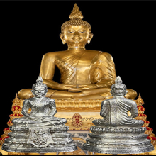 พระกริ่งพุทธอังคีรส  วัดราชบพิธ  ปี2525 เนื้อเงิน
