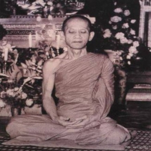 พระกริ่งใหญ่รุ่นแรก ท่านเจ้าคุณนรฯ พิมพ์นิยมและหายากสุด