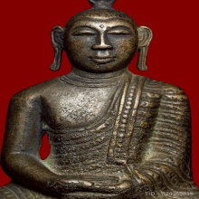 พระบูชาปางสมาธิ ศิลปะลังกาวงศ์ เนื้อสำริด