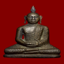 พระบูชาปางสมาธิ ศิลปะลังกาวงศ์ เนื้อสำริด