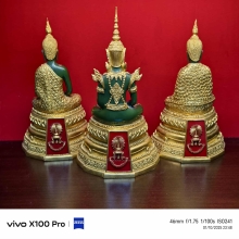 ชุดพระแก้วมรกต วัดพระศรีรัตนศาสดาราม สำนักพระราชวังจัดสร้าง