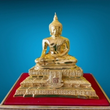 พระบูชาหลวงพ่อวัดไร่ขิงกะหลั่ยทองขนาด 4 นิ้ว
