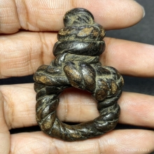 แหวนพิรอดหมวกเจ๊กหลวงปู่ยิ้ม วัดหนองบัว