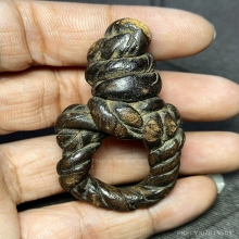 แหวนพิรอดหมวกเจ๊กหลวงปู่ยิ้ม วัดหนองบัว