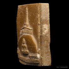 หลวงพ่อจรัญ พระเขี้ยวแก้ว 1 ใน 616 องค์