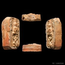 พระหลวงพ่อปาน วัดบางนมโค ทรงหนุนหาวเป็นดาวเดือน