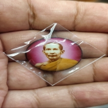 ล็อกเก็ตรุ่นแรกหลวงพ่อโอภาสีอาศรมบางมด ปีพ.ศ.2495