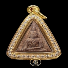 พระนางพญาแดง หลวงพ่อชาญณรงค์ อภิชิโต สวยแชมป์