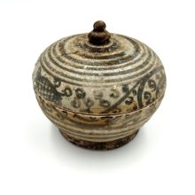 ตลับเครื่องเคลือบสังคโลก จ.สุโขทัย