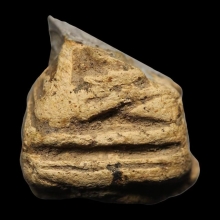 พระรอดพิมพ์กลาง กรุวัดมหาวัน