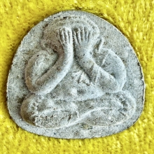 ปิดตายันดวงเล็กเนื้อผงธูป