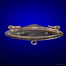 เข็มกลัดเงินลงยาหน้าพระพุทธเลี่ยมนาคหลวงพ่อจง