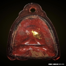 พระปิดตาหลวงพ่อปาน  วัดเคลือวัลย์  ( หน้าพุทโธหลังแบบ นิยม )