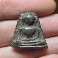 พระผงสุพรรณพิมพ์หน้ากลาง