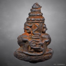 พระปิดตาพังพระกาฬ เนื้อแร่บางไผ่ รุ่นอัครมหาเศรษฐี ปี2550