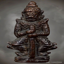 ท้าวเวสสุวรรณ เนื้อนว  หลวงปู่หมุน