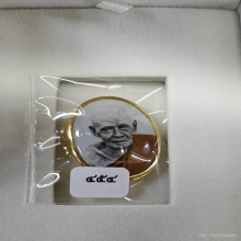 ล็อกเก็ตที่ระลึก ร้อยปียันต์สี่ หลวงปู่เอี่ยม วัดหนัง ทองคำ