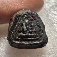 พระปิดตาหลวงพ่อผุด วัดวังเวียน พิมพ์มีซุ้ม 