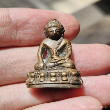 พระกริ่งเก้าแก้ว หลวงปู่แก้วเกสาโร