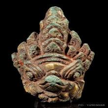 ครุฑลพบุรีเปียกทองคำ