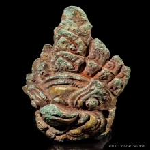 ครุฑลพบุรีเปียกทองคำ