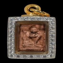 นางกวักหลวงพ่อเต๋ เนื้อดิน  พ.ศ. 2503