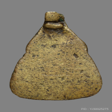 เหรียญหล่อพิมพ์จอบ หลวงพ่อเพชร วัดท่าหลวง ปี 2460